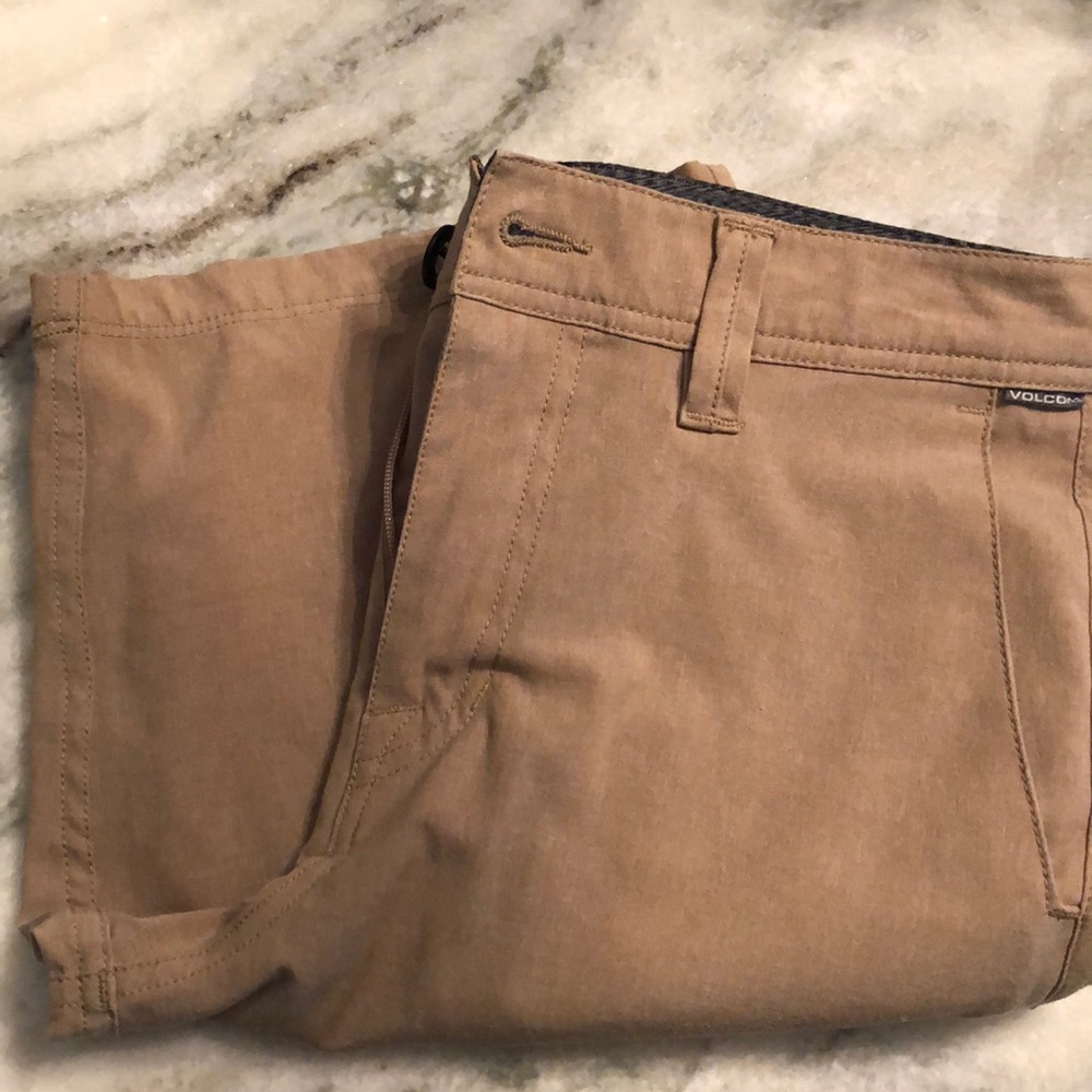 VOLCOM boys hybrid shorts
